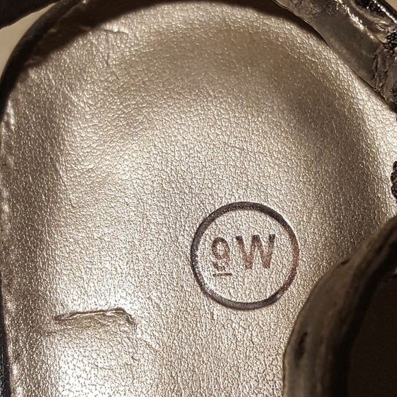 Madeline Stuart Open Toe Black Heels 9W - Picture 8 of 9